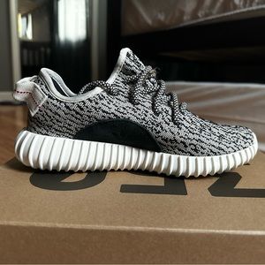 Yeezy turtle dove (2022) Size 4